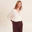 Chemise ample jacquard col v manches 3/4 blanc femme