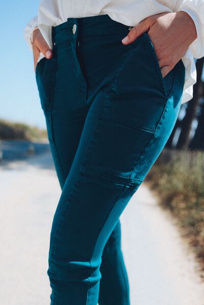 Pantalon ajusté bleu canard femme