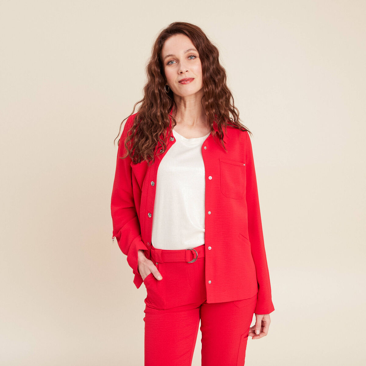 Veste cintrée boutonnée rouge femme