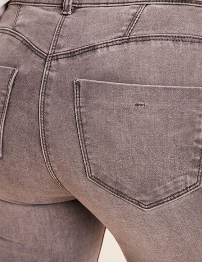 Jean coupe ajust&eacute;e long gris femme