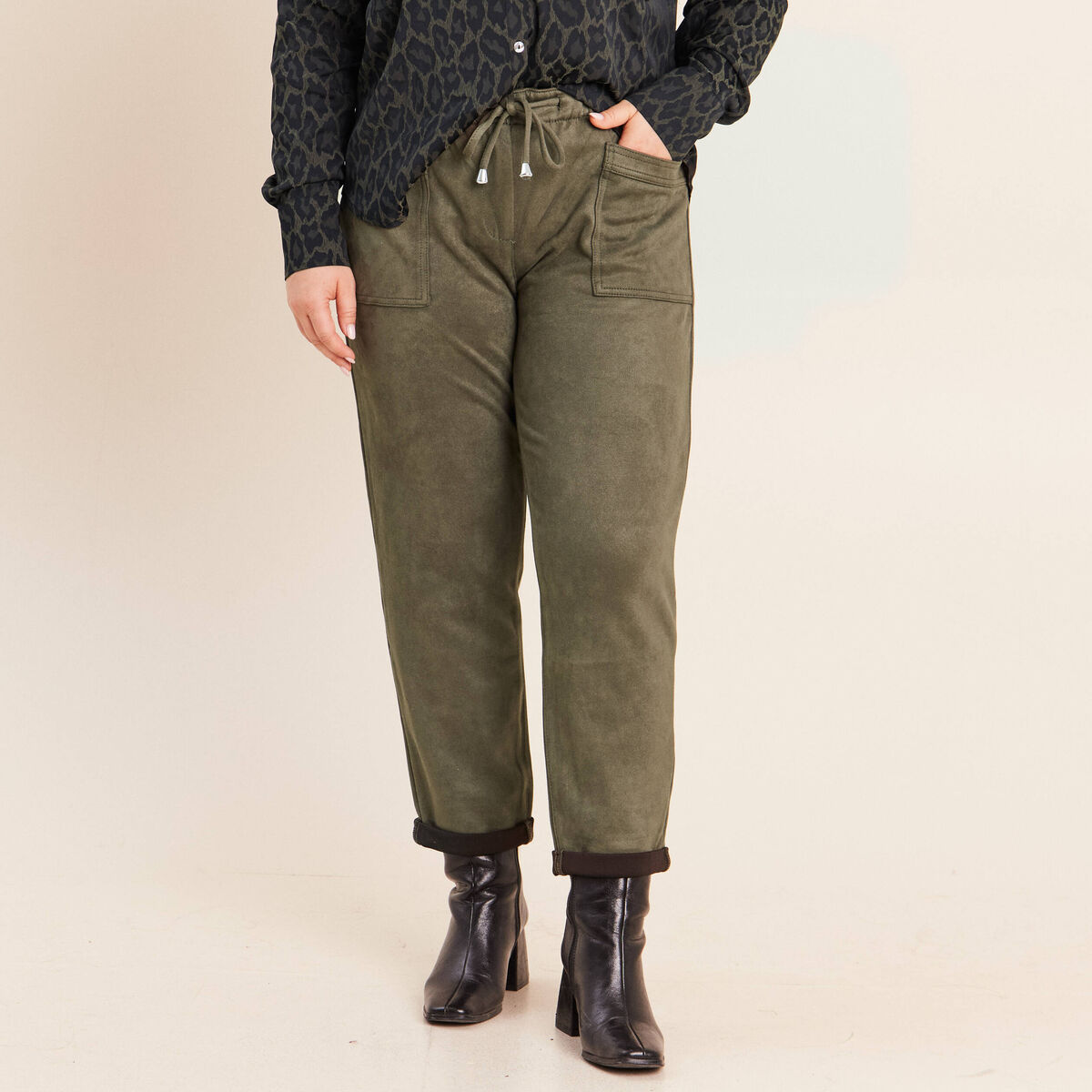 Pantalon coupe mom 7/8&egrave;me vert kaki femme