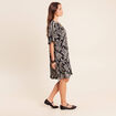 Robe courte &eacute;vas&eacute;e col tunisien noir femme