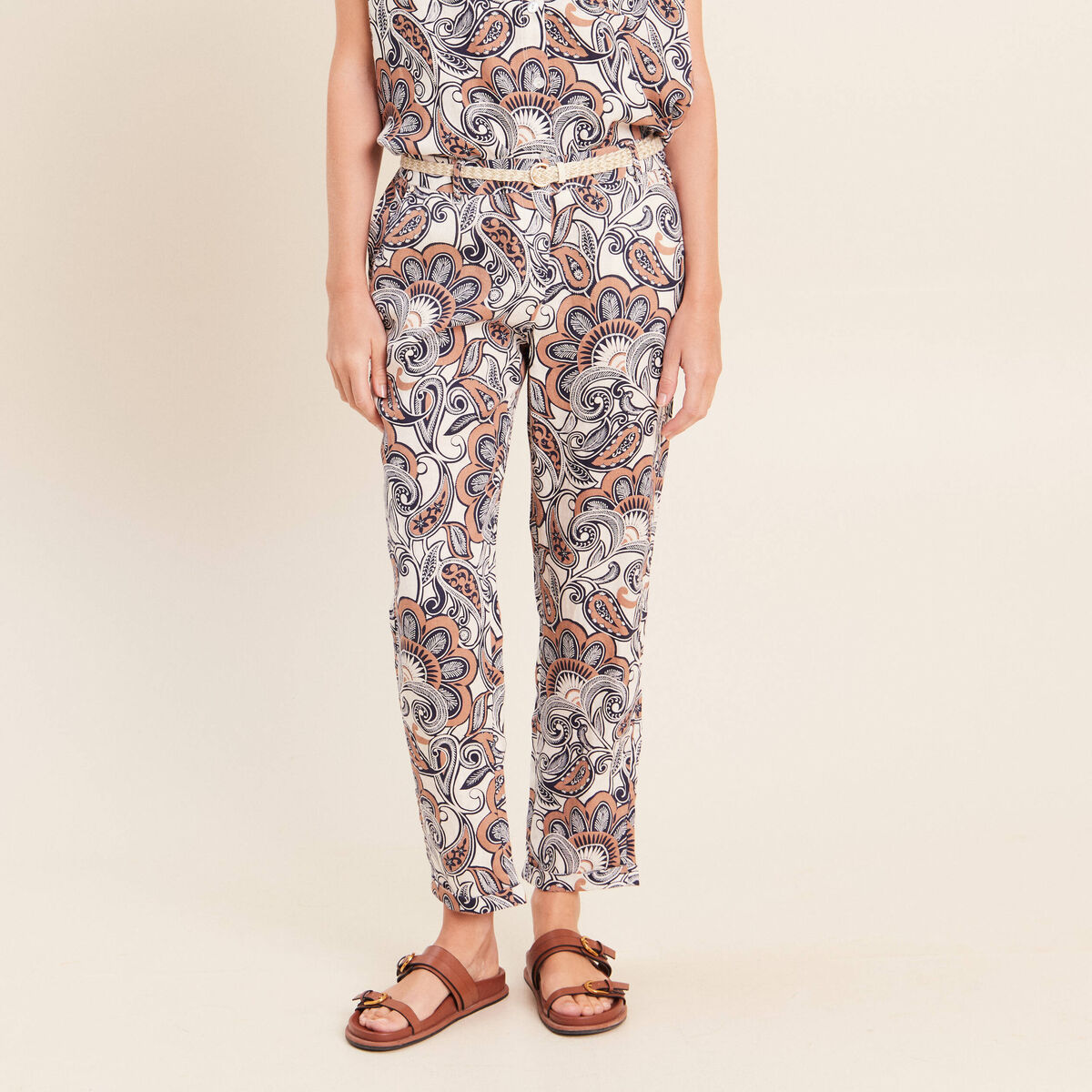Pantalon coupe chino en lin marron femme