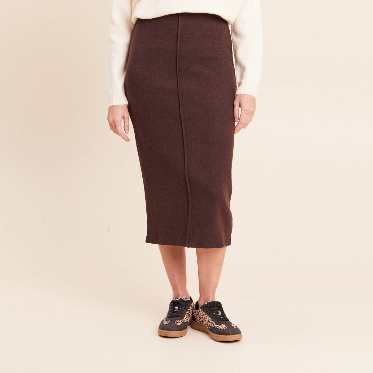 Jupe longue droite en maille marron fonc&eacute; femme