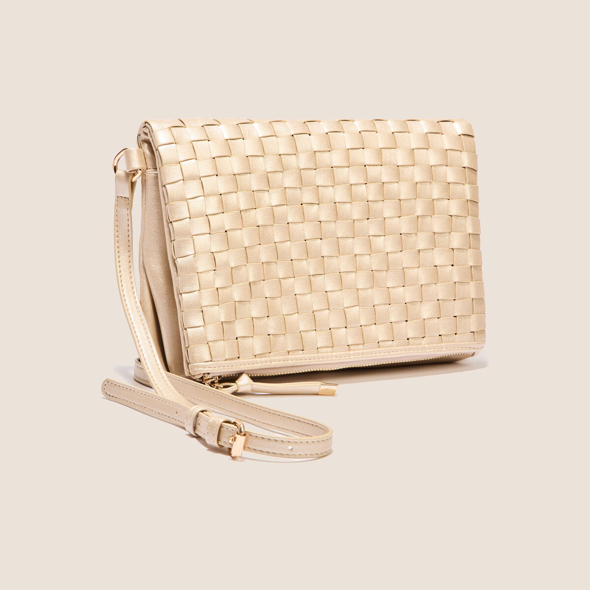 Sac pochette rabat tressé couleur or femme
