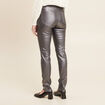 Pantalon ajust&eacute; enduit &agrave; pont couleur argent femme