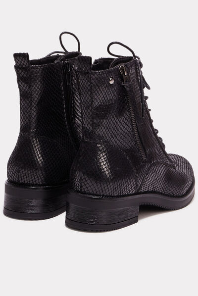 Bottines plates à lacets noir femme