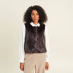 Gilet droit sans manches fausse fourrure marron fonc&eacute; femme