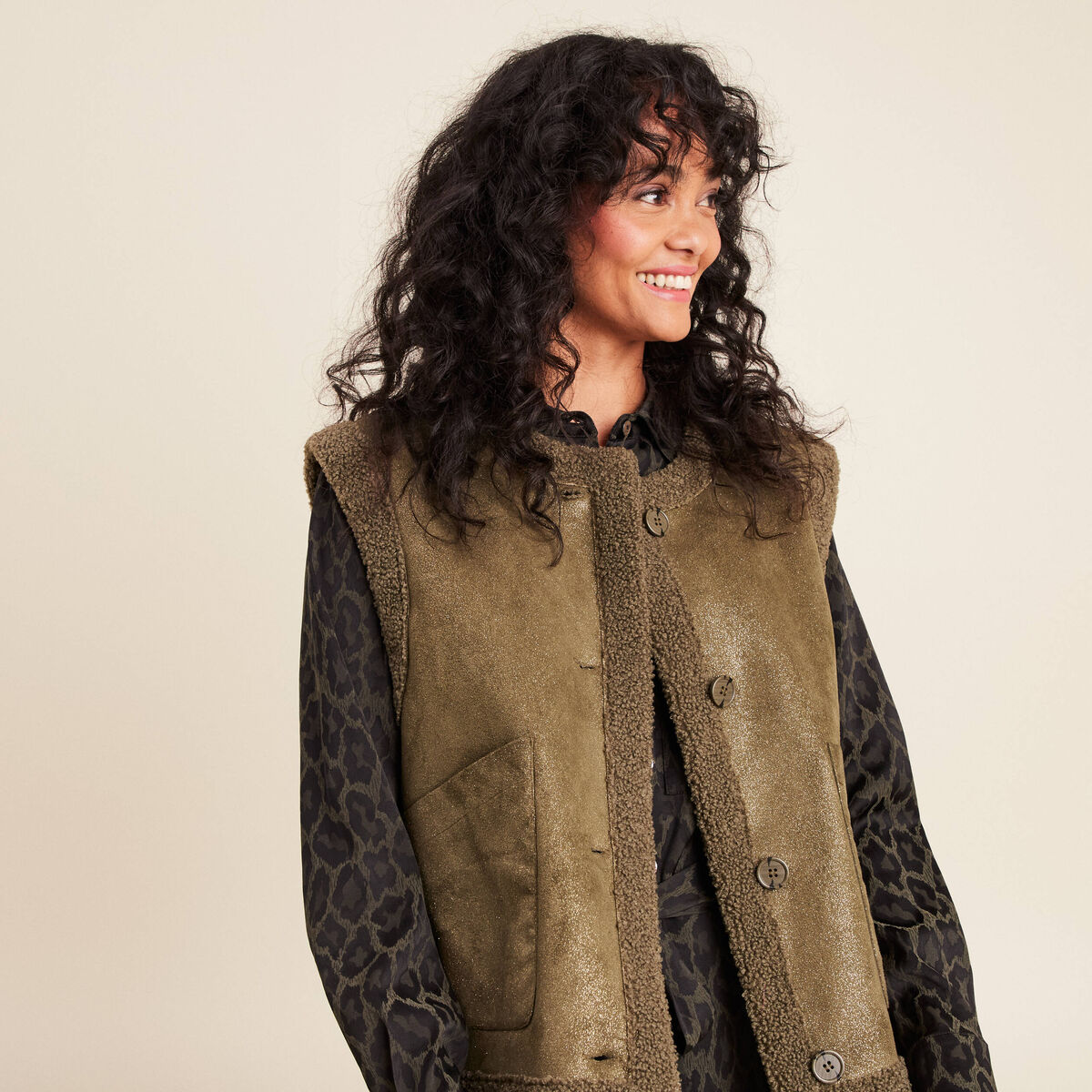 Gilet r&eacute;versible laine mouton vert kaki femme