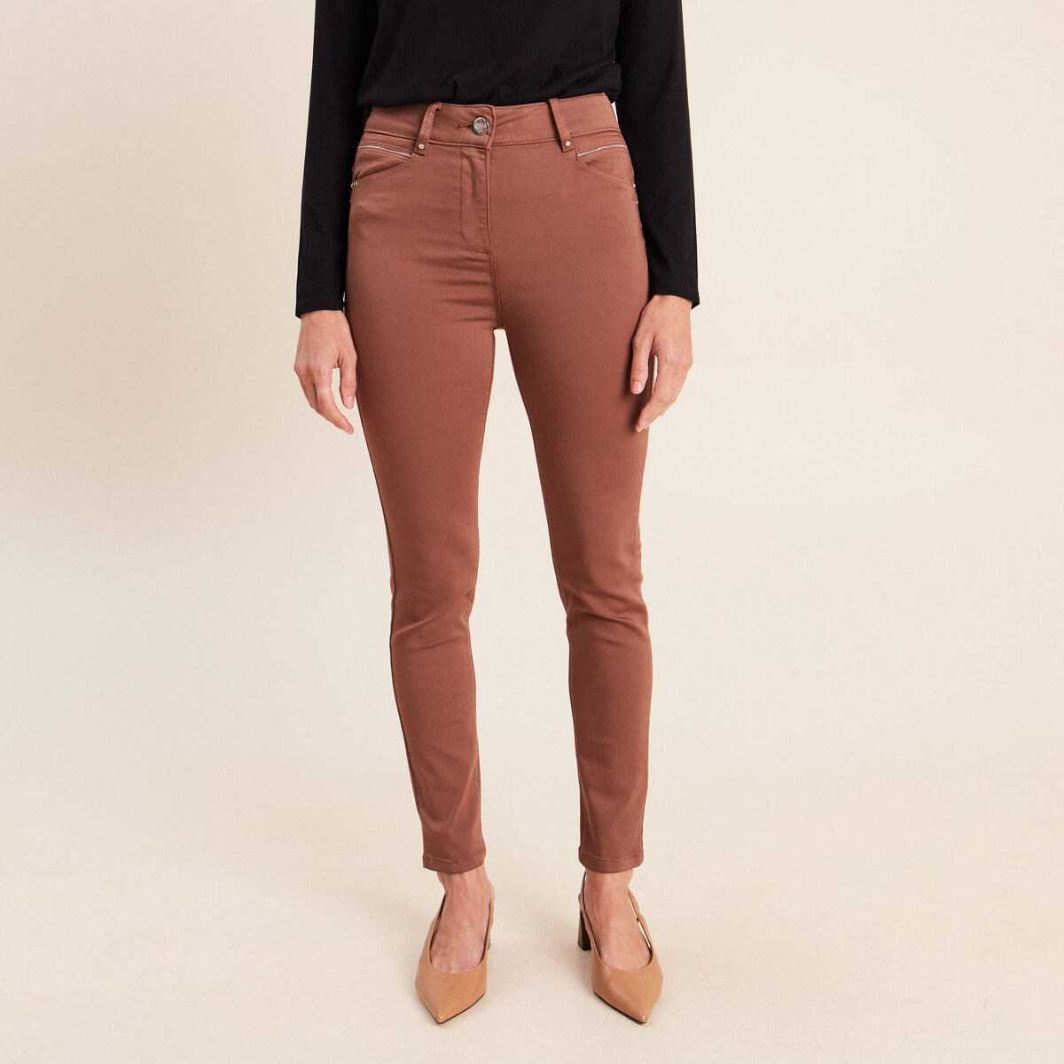 Pantalon coupe ajust&eacute;e taille haute marron femme