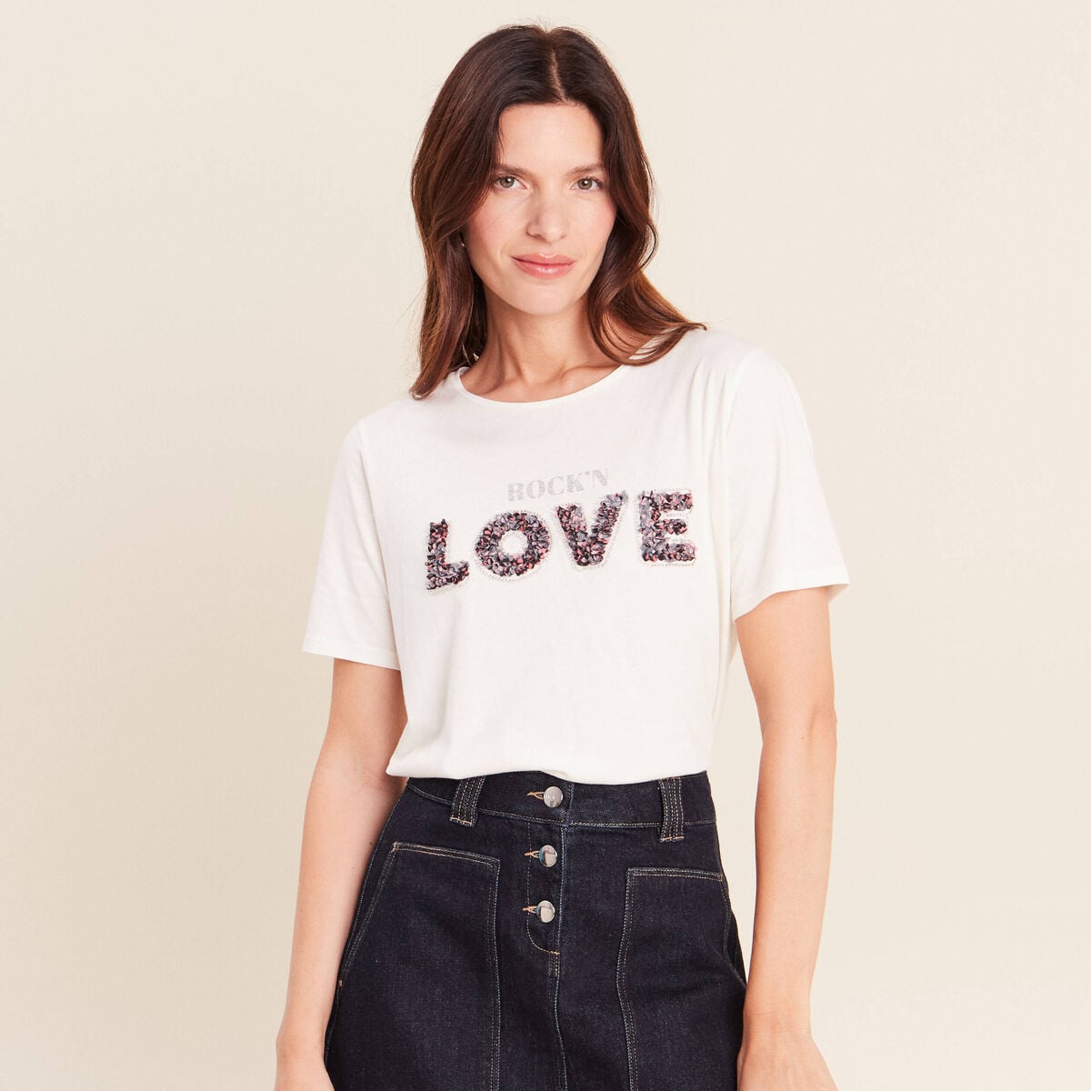 T-shirt &agrave; message col rond ecru femme