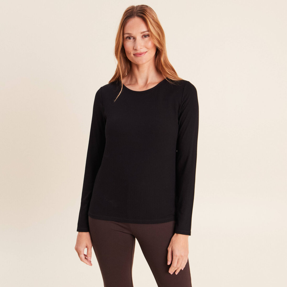 T-shirt ajust&eacute; col rond manches longues noir femme