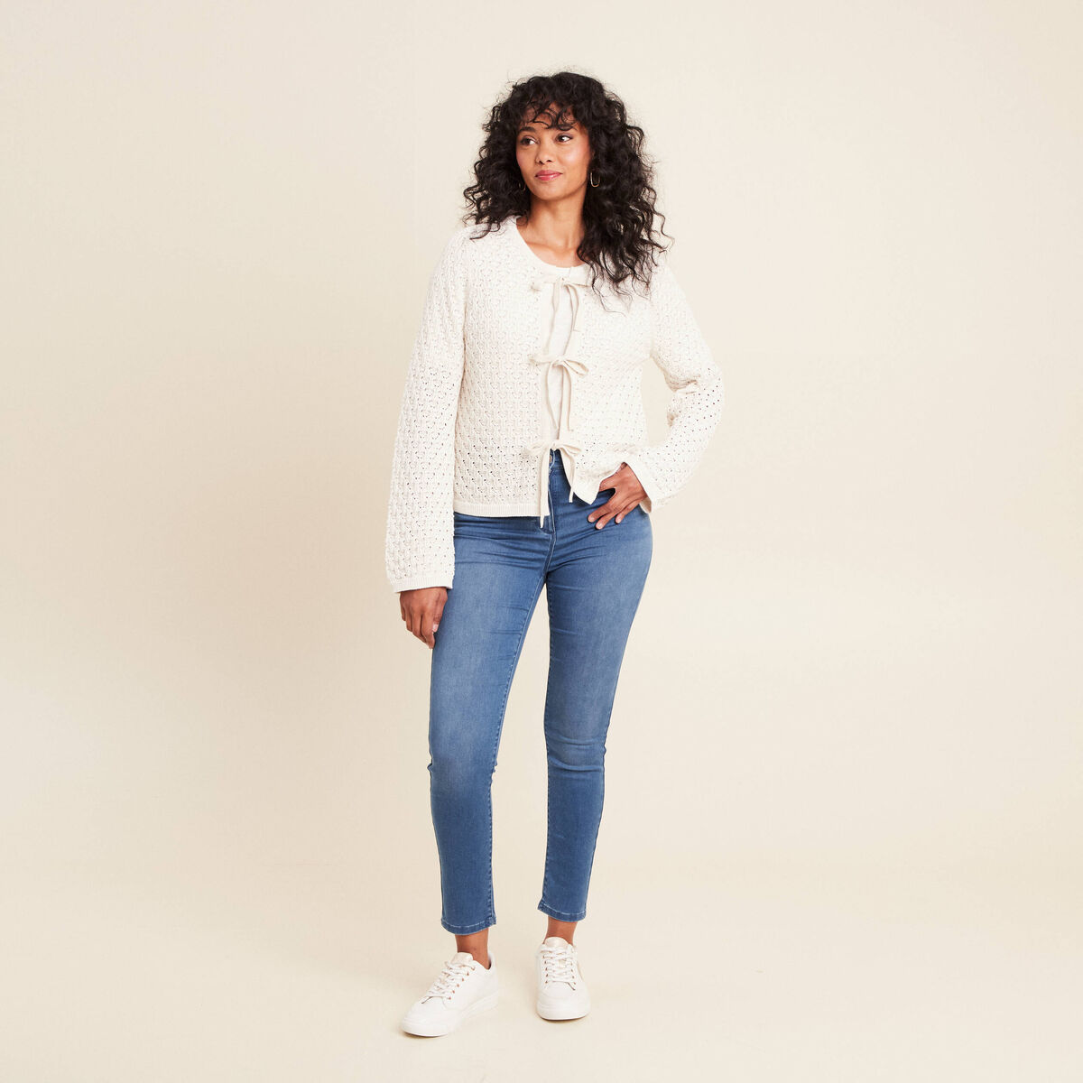 Gilet droit mi-long col V ecru femme