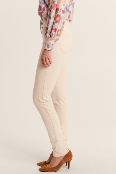 Jean magique ajusté taille standard ivoire femme