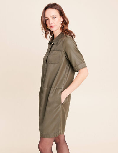 Robe droite courte enduite col chemise vert kaki femme