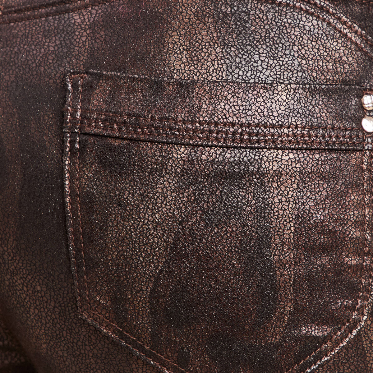 Pantalon taille bascul&eacute;e enduit marron fonc&eacute; femme