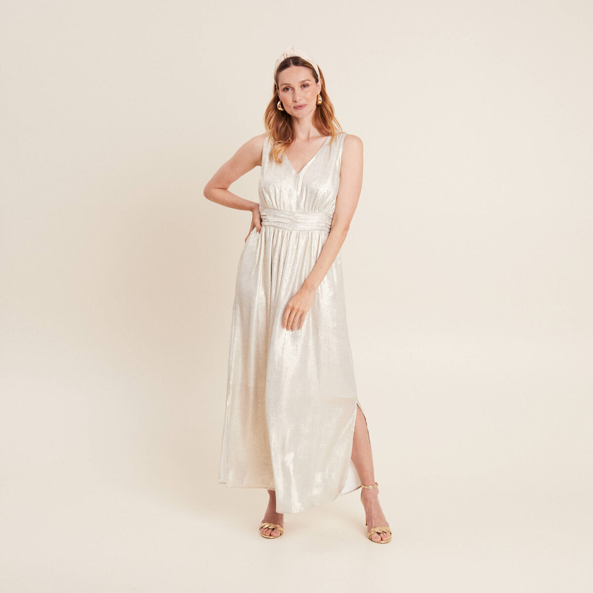 Robe longue évasée métallisée couleur or femme