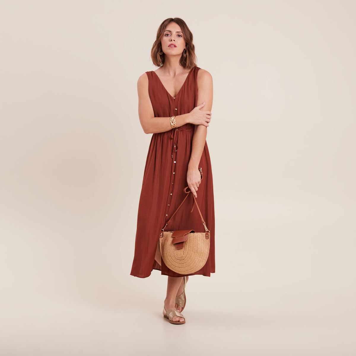 Robe midi &eacute;vas&eacute;e satin marron fonc&eacute; femme