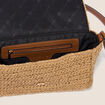 Sac bandouli&egrave;re aspect dentelle doubl&eacute; sable femme