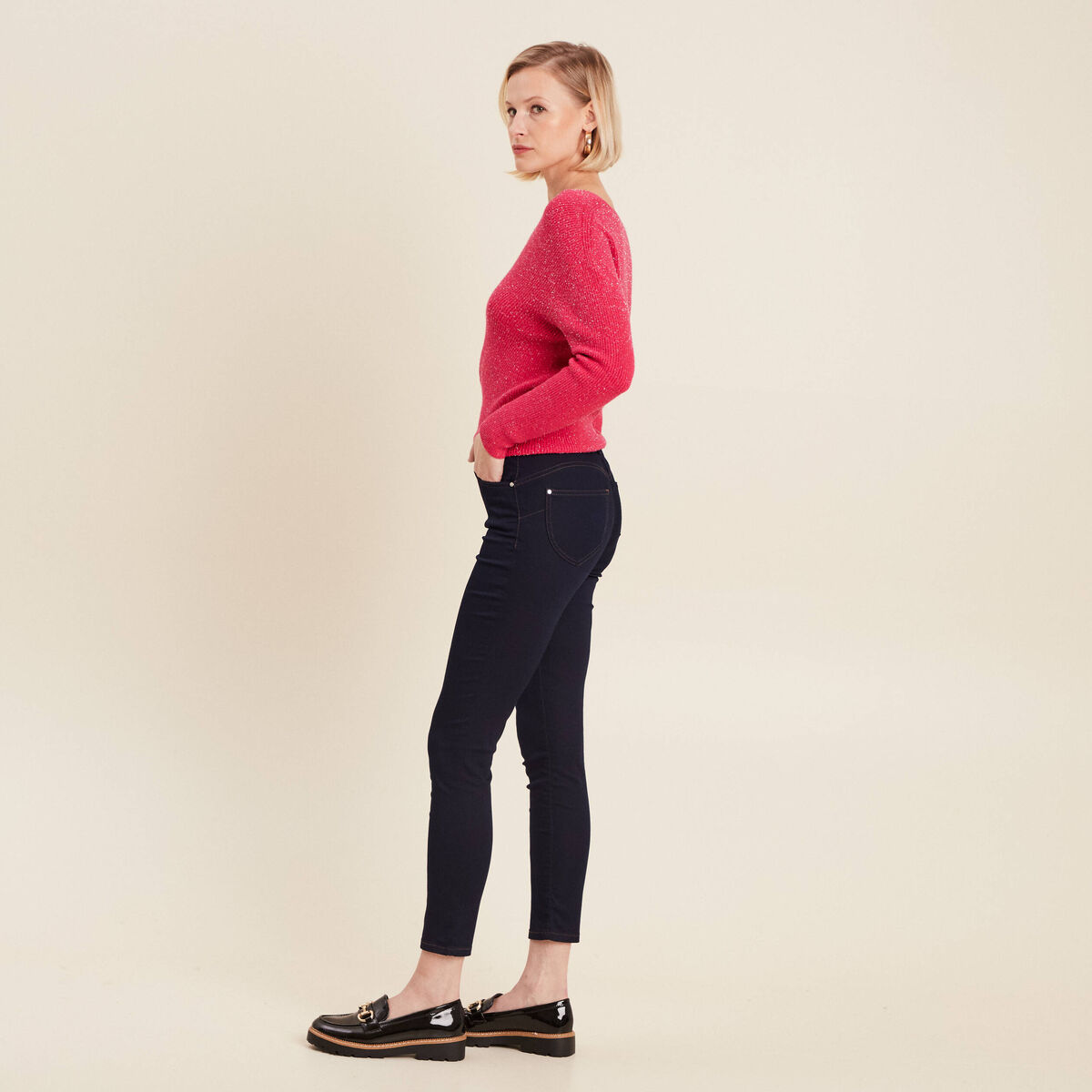 Jeans léger taille standard 7/8ème denim brut femme
