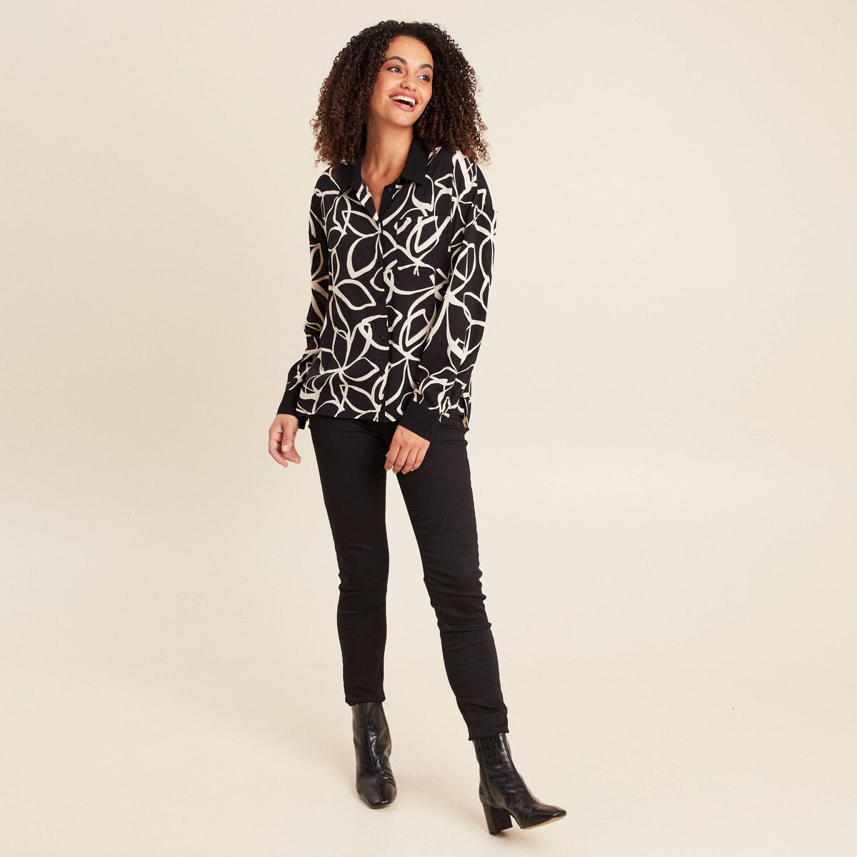 Chemise ample mi-longue manches longues noir femme