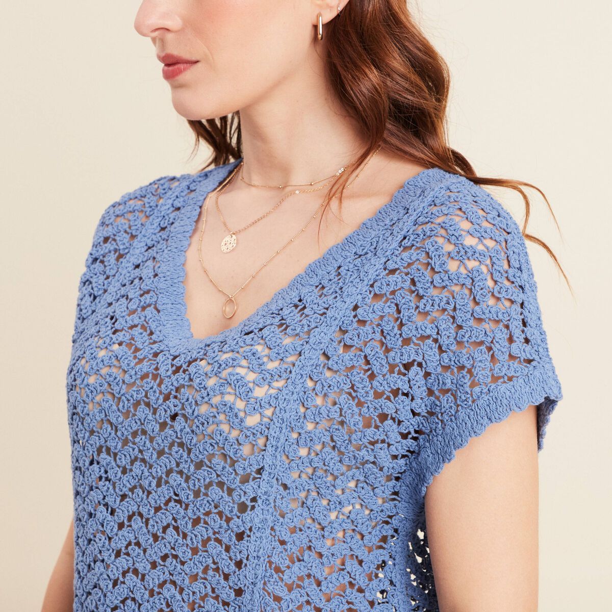 Pull manches courtes ajour&eacute; bleu ciel femme