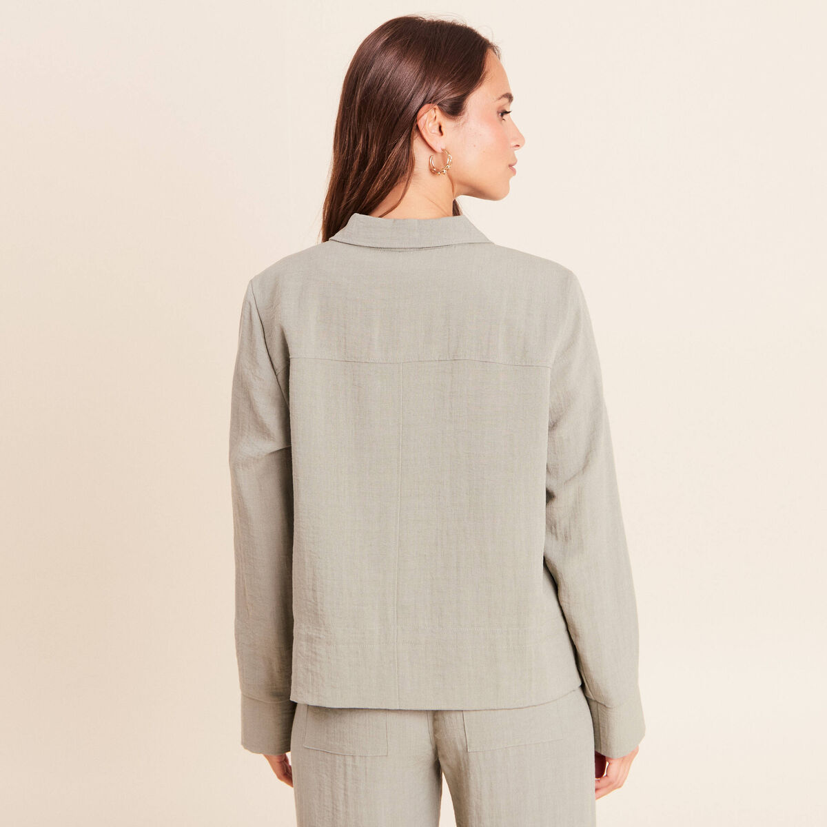 Blouson bas resserr&eacute; manches longue vert clair femme
