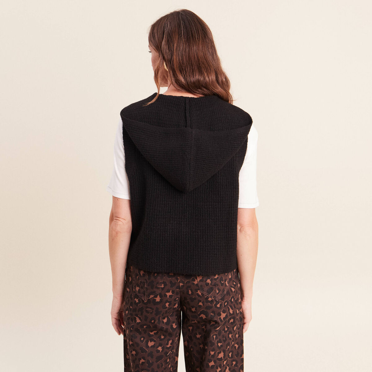 Veste sans manches &agrave; capuche noir femme