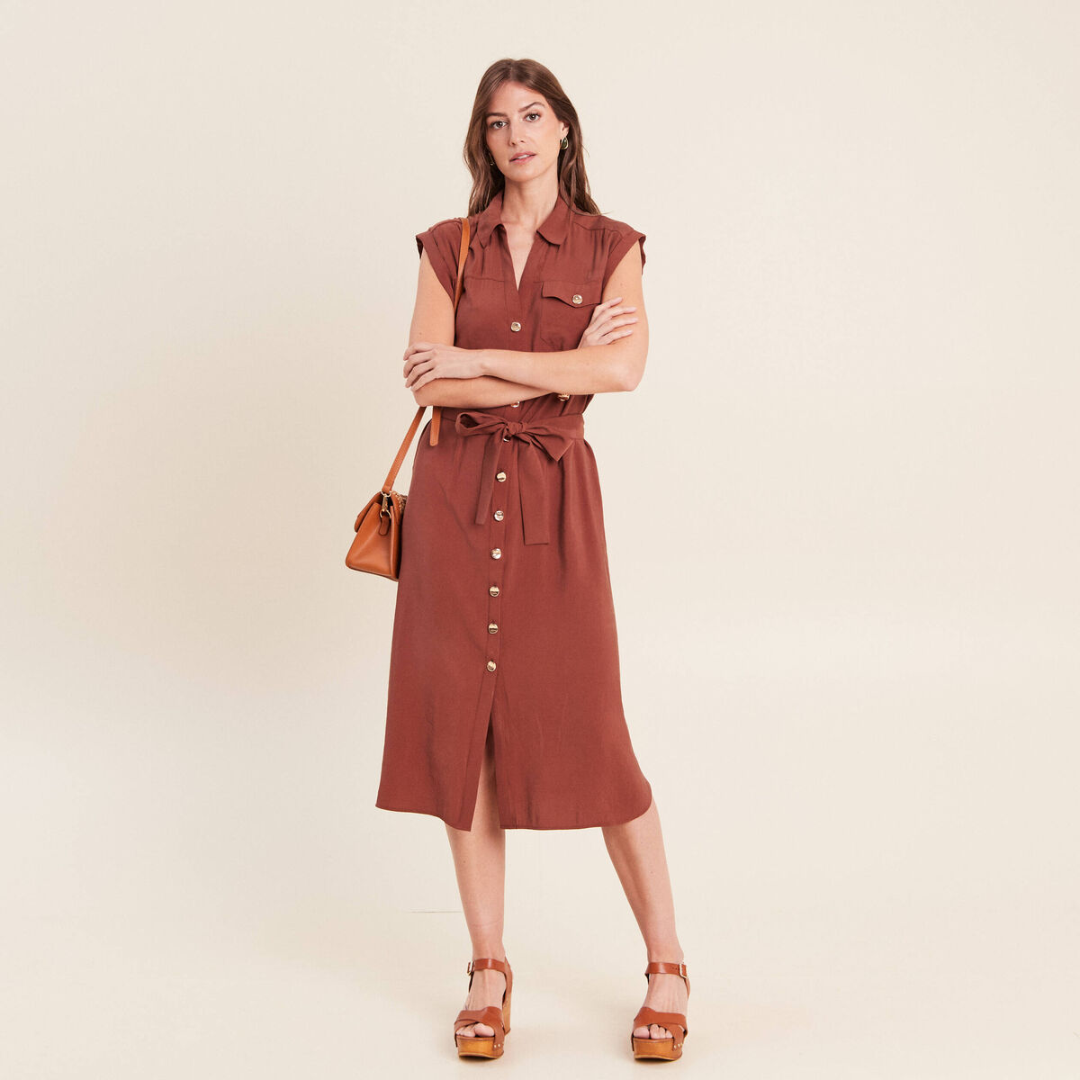 Robe droite col chemise manches courtes marron femme