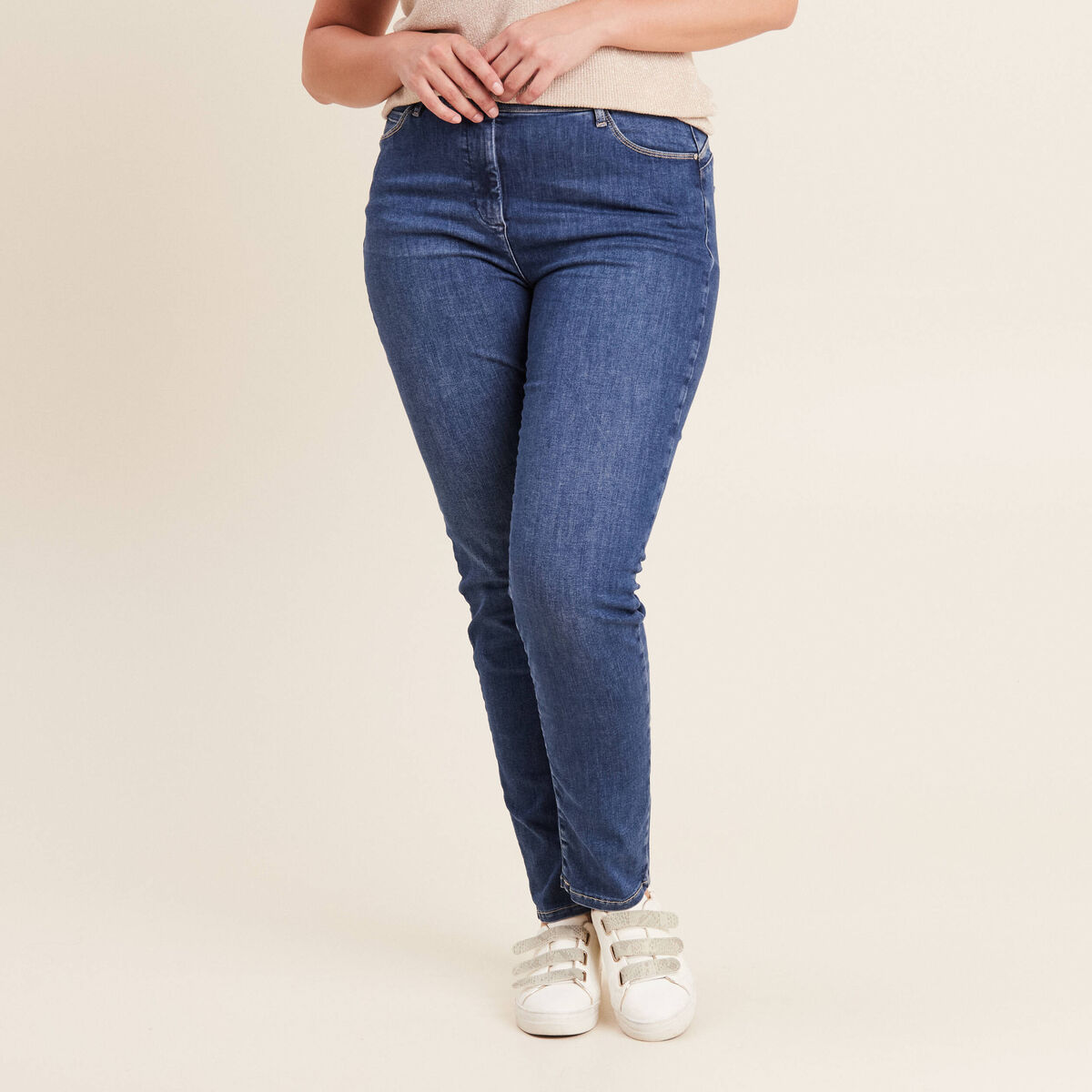 Jean magique L'Unique coupe ajust&eacute;e denim double stone femme
