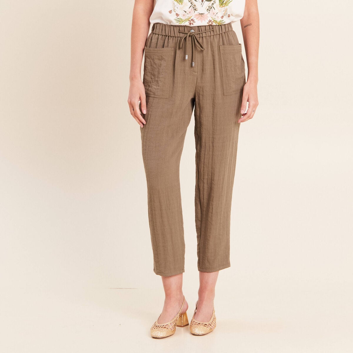 Pantalon mom 7/8&egrave;me en coton vert kaki femme