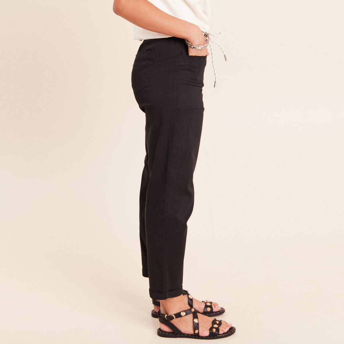 Pantalon coupe mom 7/8&egrave;me noir femme