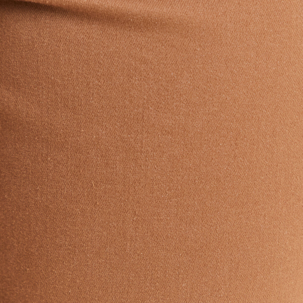 Bermuda ajust&eacute; ceintur&eacute; taupe femme