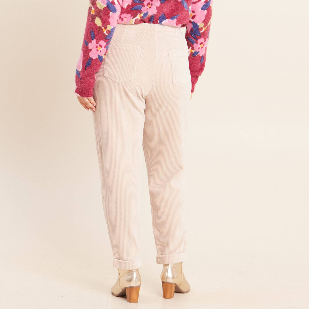 Pantalon coupe mom en velours sable femme
