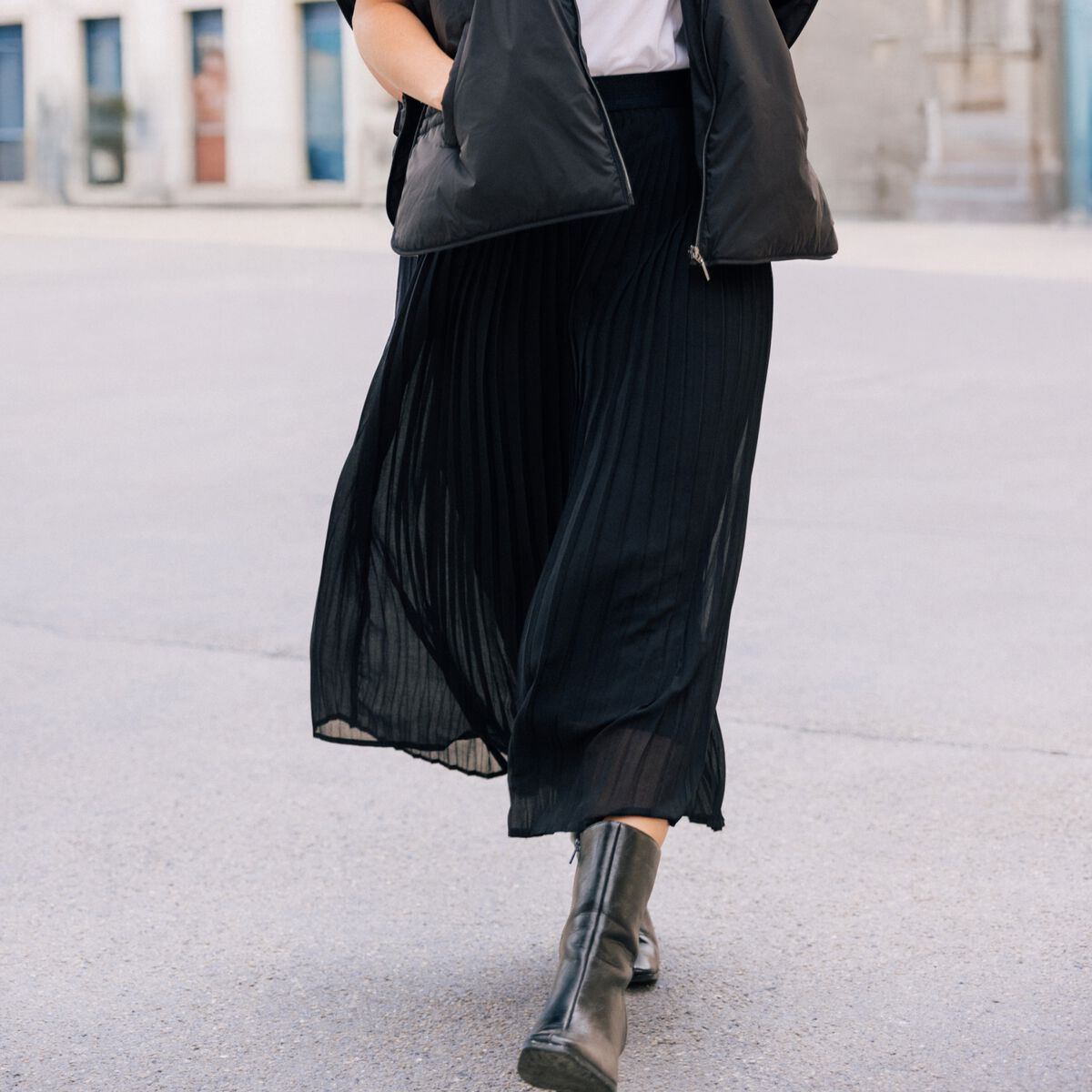 Jupe longue &eacute;vas&eacute;e pliss&eacute;e noir femme