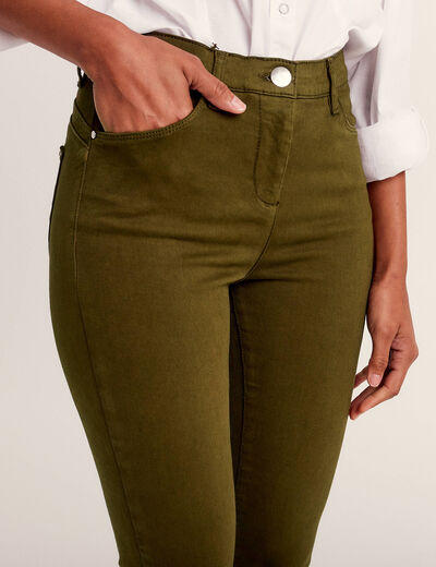 Jean magique L'Unique coupe ajust&eacute;e vert kaki femme