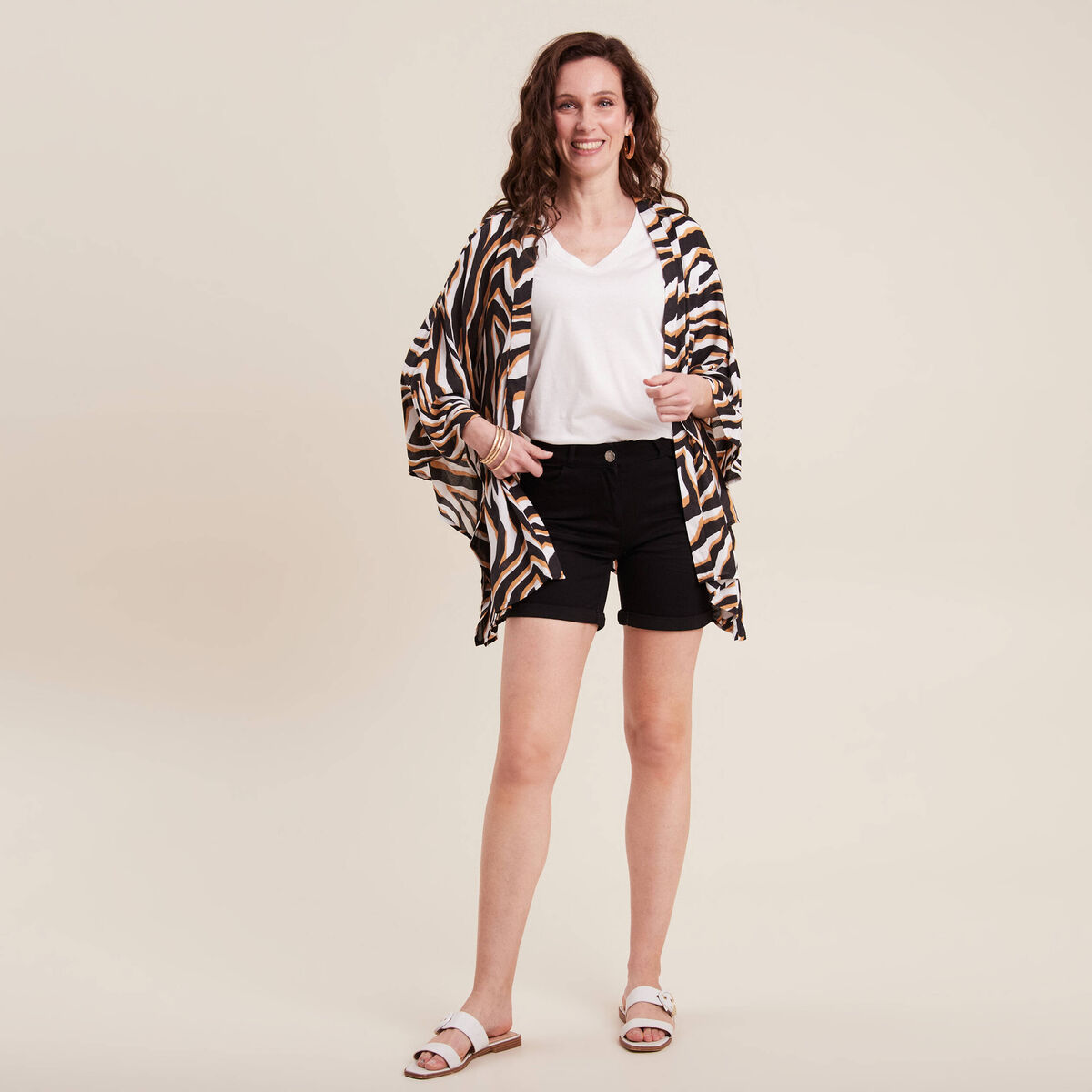 Short droit en jean noir femme