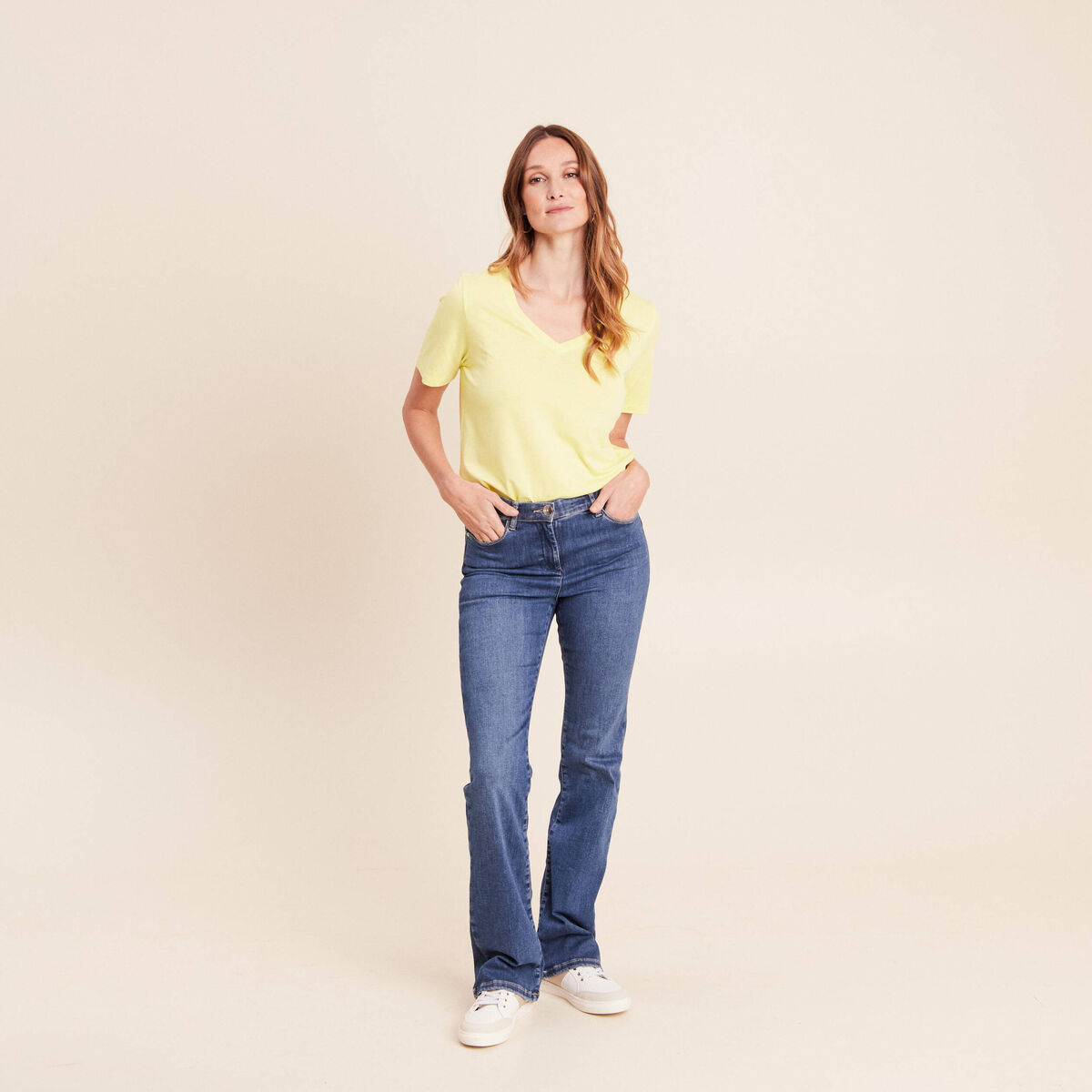T-shirt col v manches courtes jaune clair femme