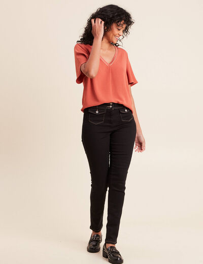 Jean ajust&eacute; taille haute longue noir femme