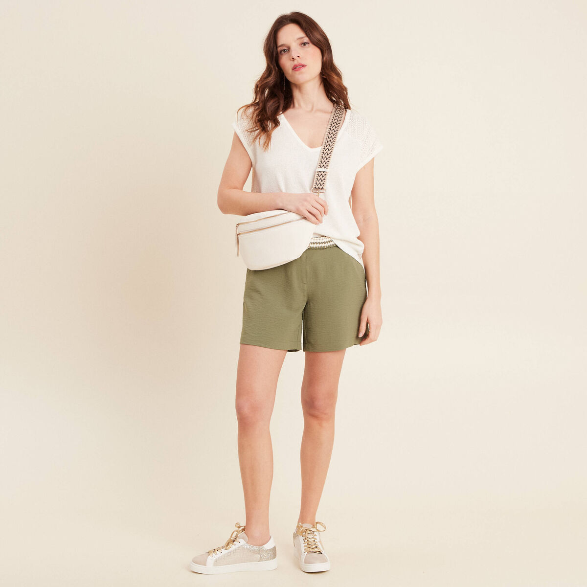 Short fluide taille basse vert kaki femme