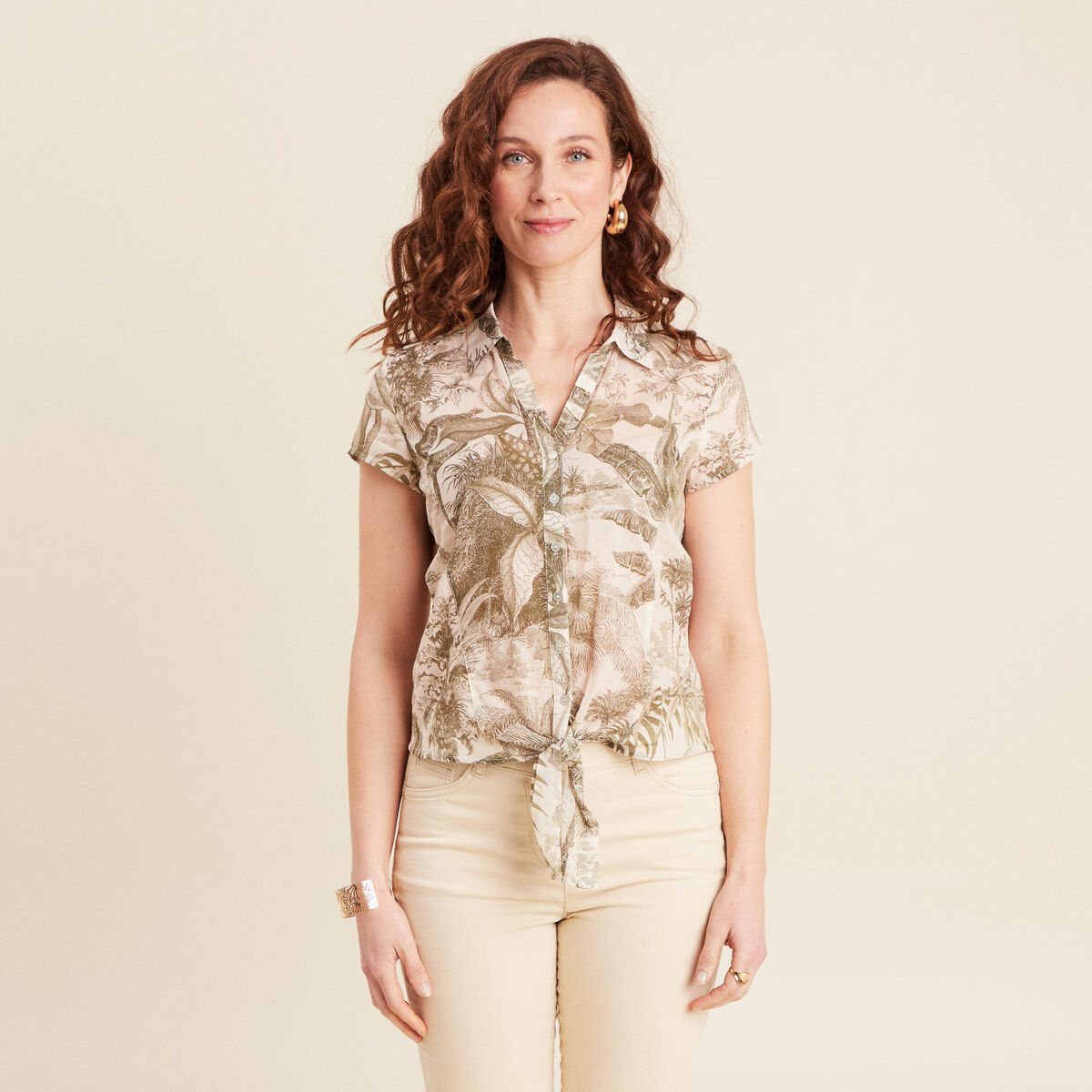 Chemise manches courtes nou&eacute;e vert kaki femme