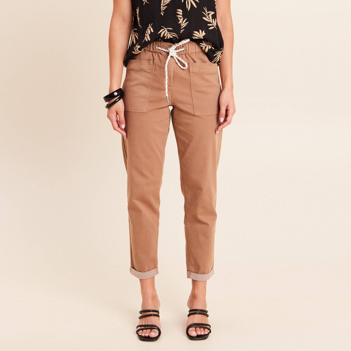 Pantalon coupe mom 7/8&egrave;me taupe femme