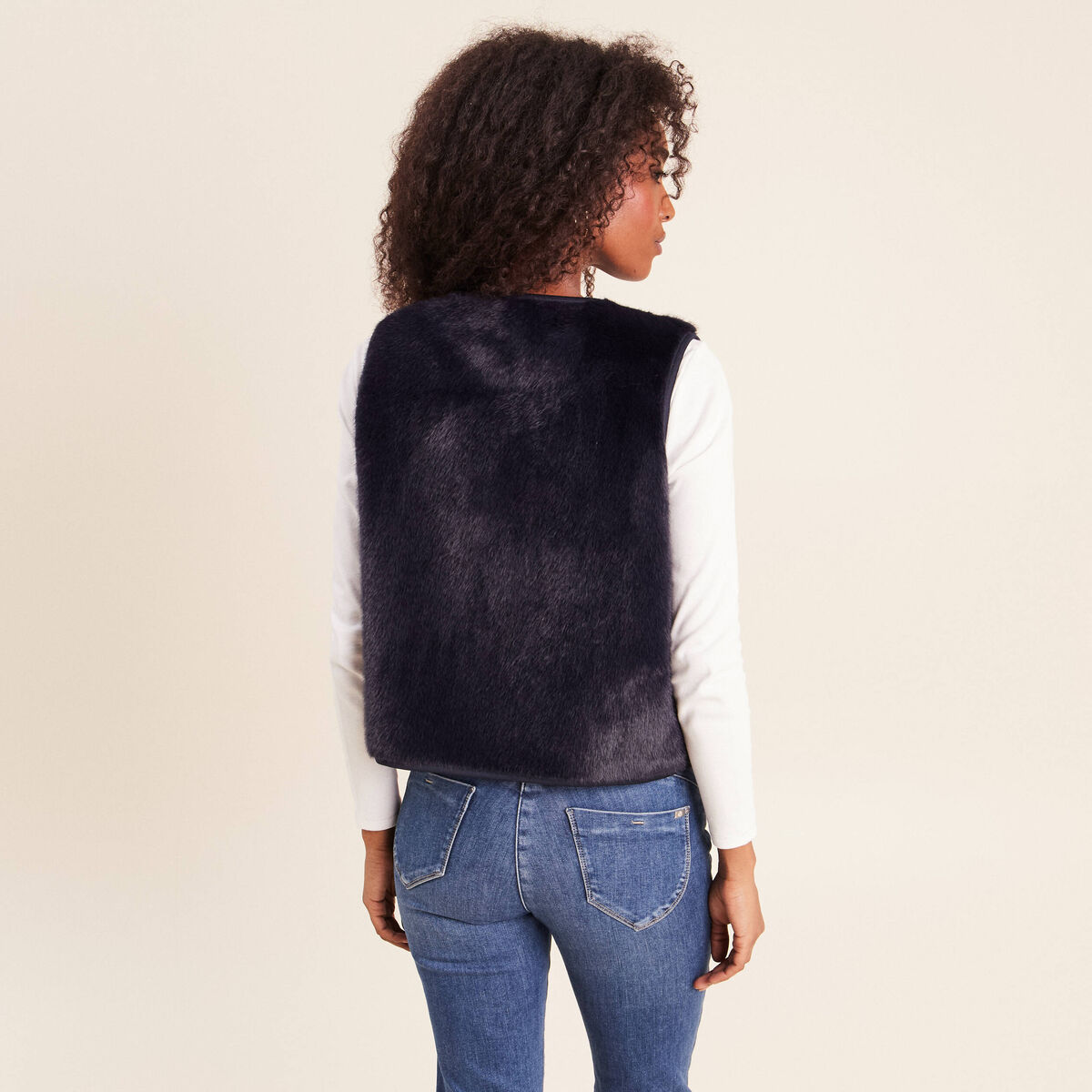 Gilet droit sans manches fausse fourrure bleu fonc&eacute; femme