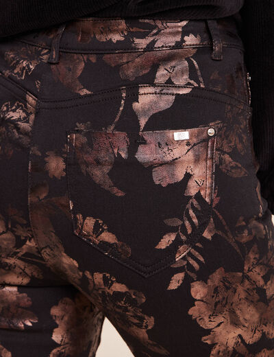 Pantalon ajust&eacute; taille haute denim noir enduit femme
