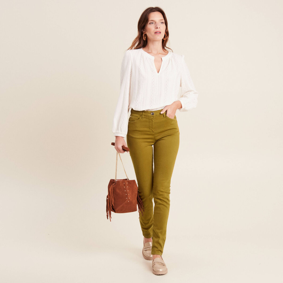 Jean magique L'Unique coupe ajust&eacute;e vert olive femme