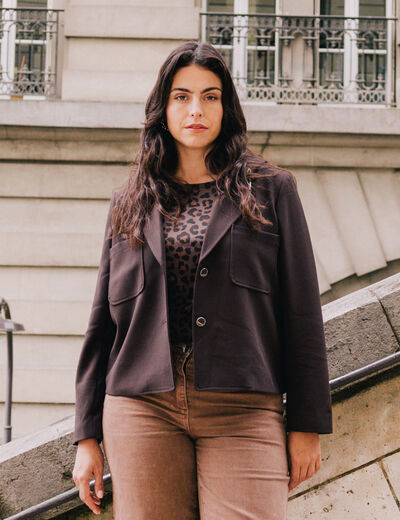 veste cintr&eacute;e doubl&eacute;e avec capuche marron fonc&eacute; femme