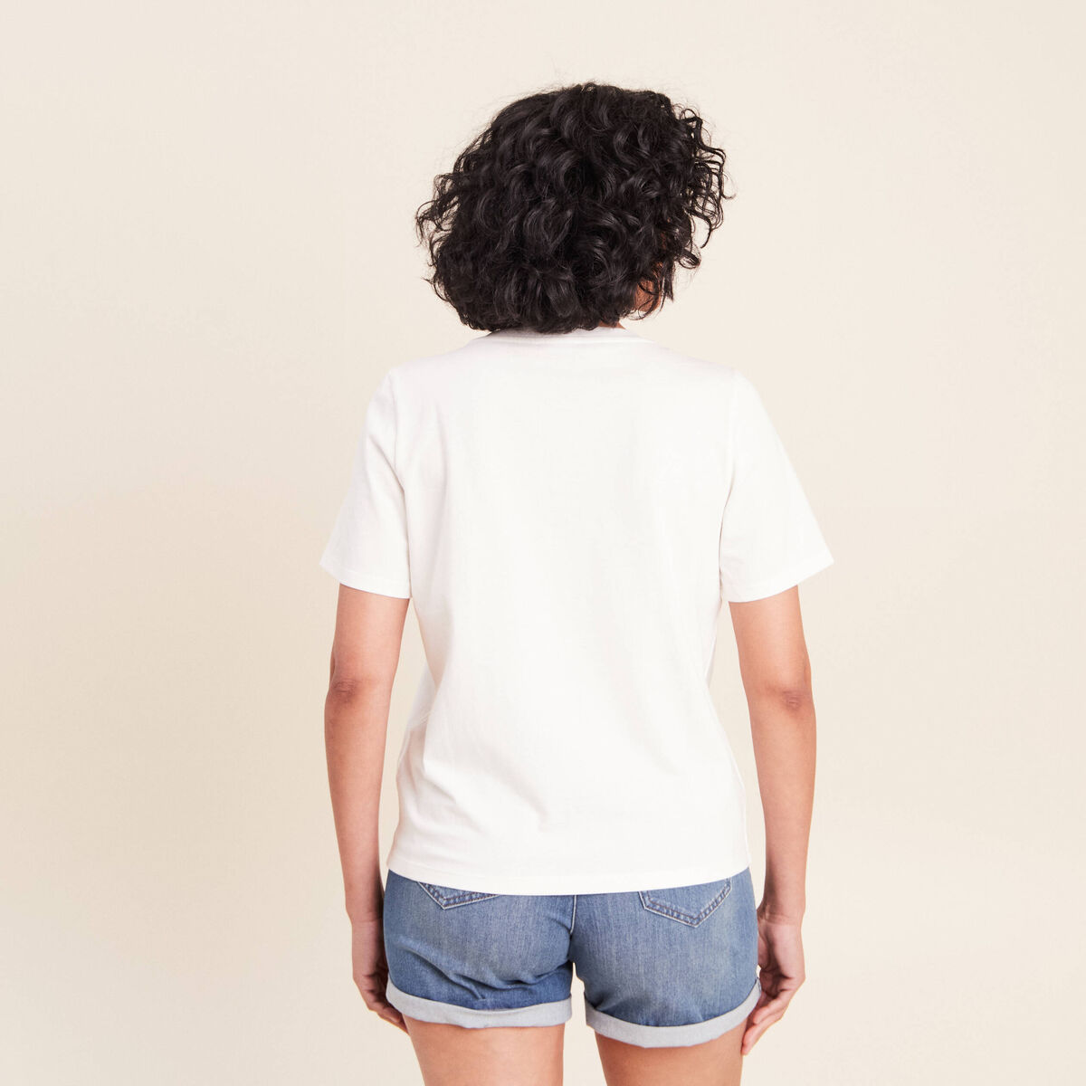 T-shirt col v manches courtes ecru femme