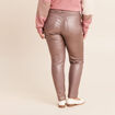 Pantalon iris&eacute; en similicuir marron fonc&eacute; femme