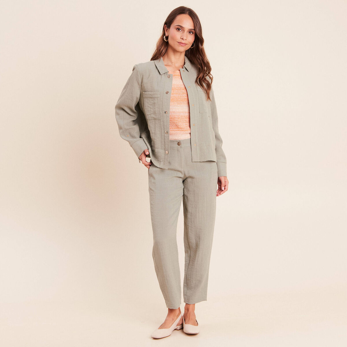 Blouson bas resserr&eacute; manches longue vert clair femme
