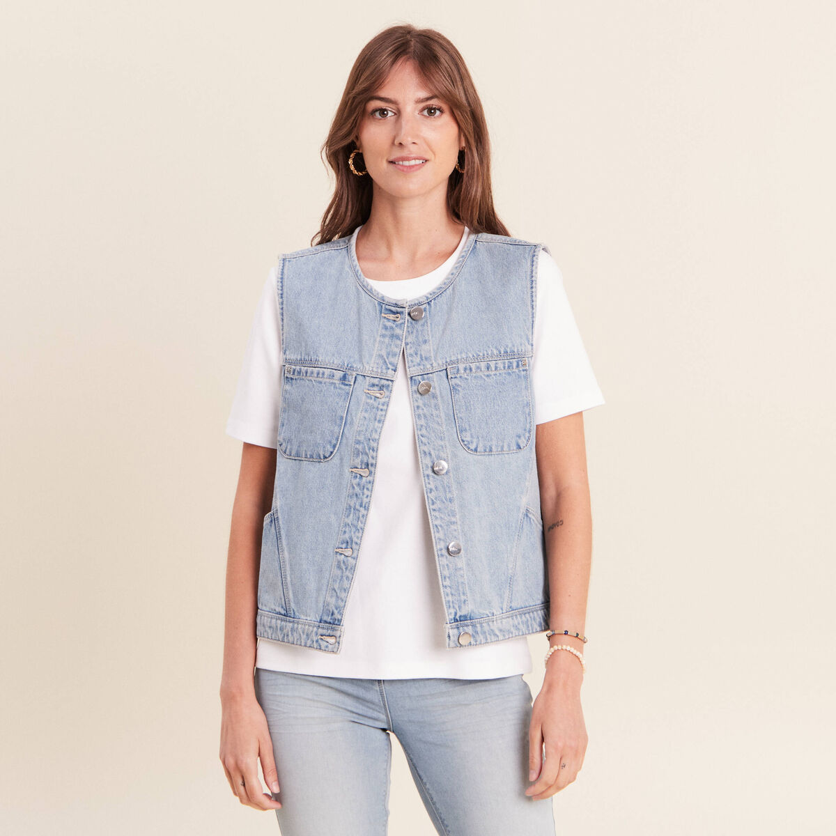 Veste cintr&eacute;e sans manches en jean denim double stone femme